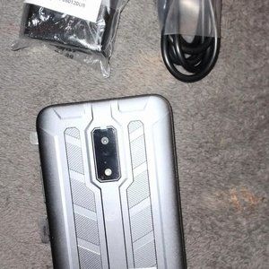 ( DONATED NOT AVAILABLE)... NEW BLU VIEW 4 PHONE WITH 6 OR 3 MOS UNLIMITED PLAN.